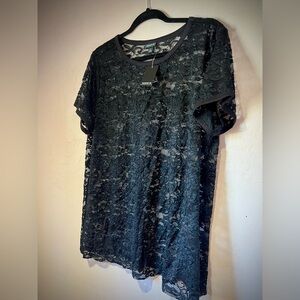 torrid Black Floral Lace Short Sleeve Tee